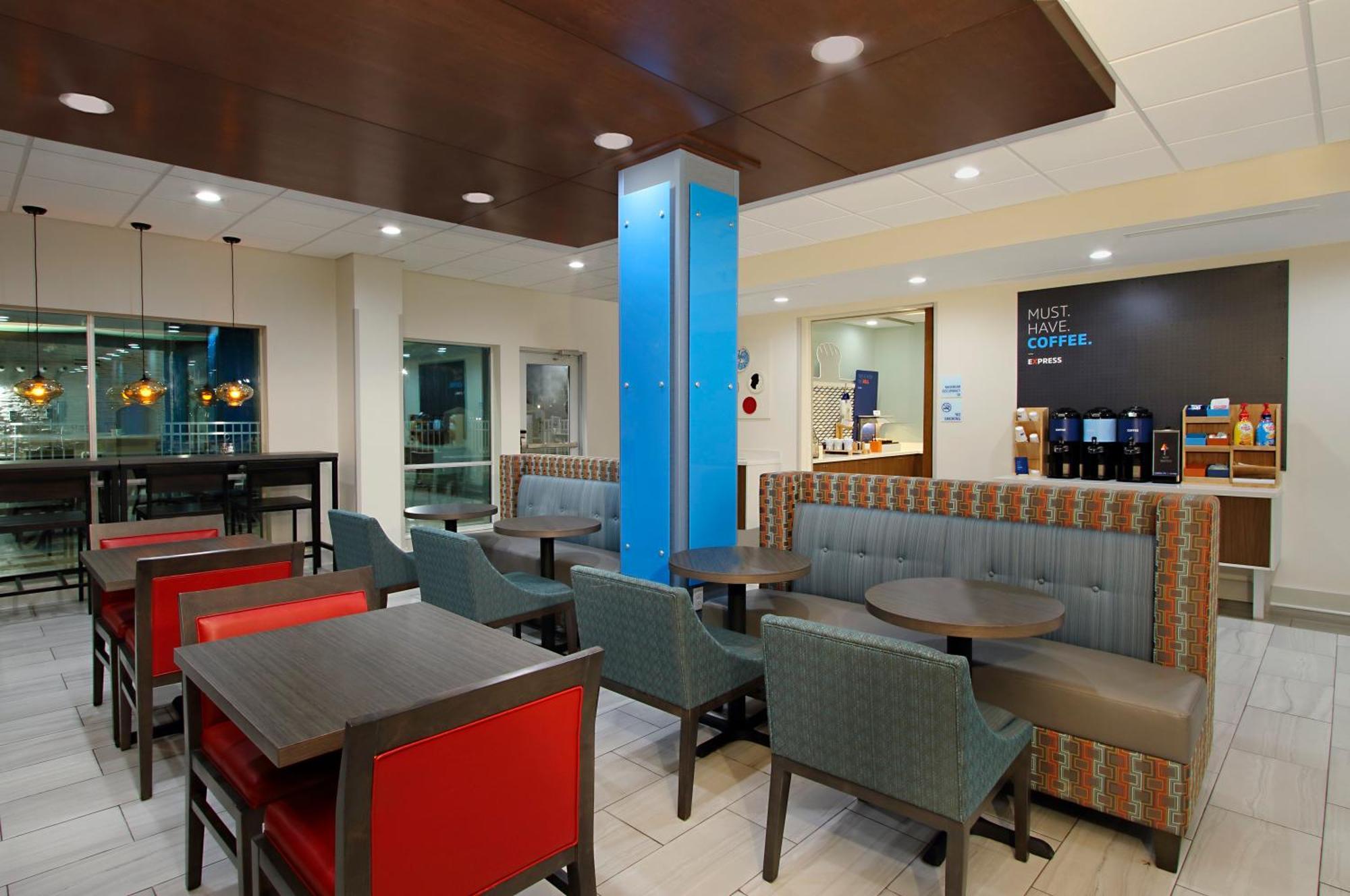 Holiday Inn Express & Suites - Lake Charles South Casino Area By Ihg Exterior foto