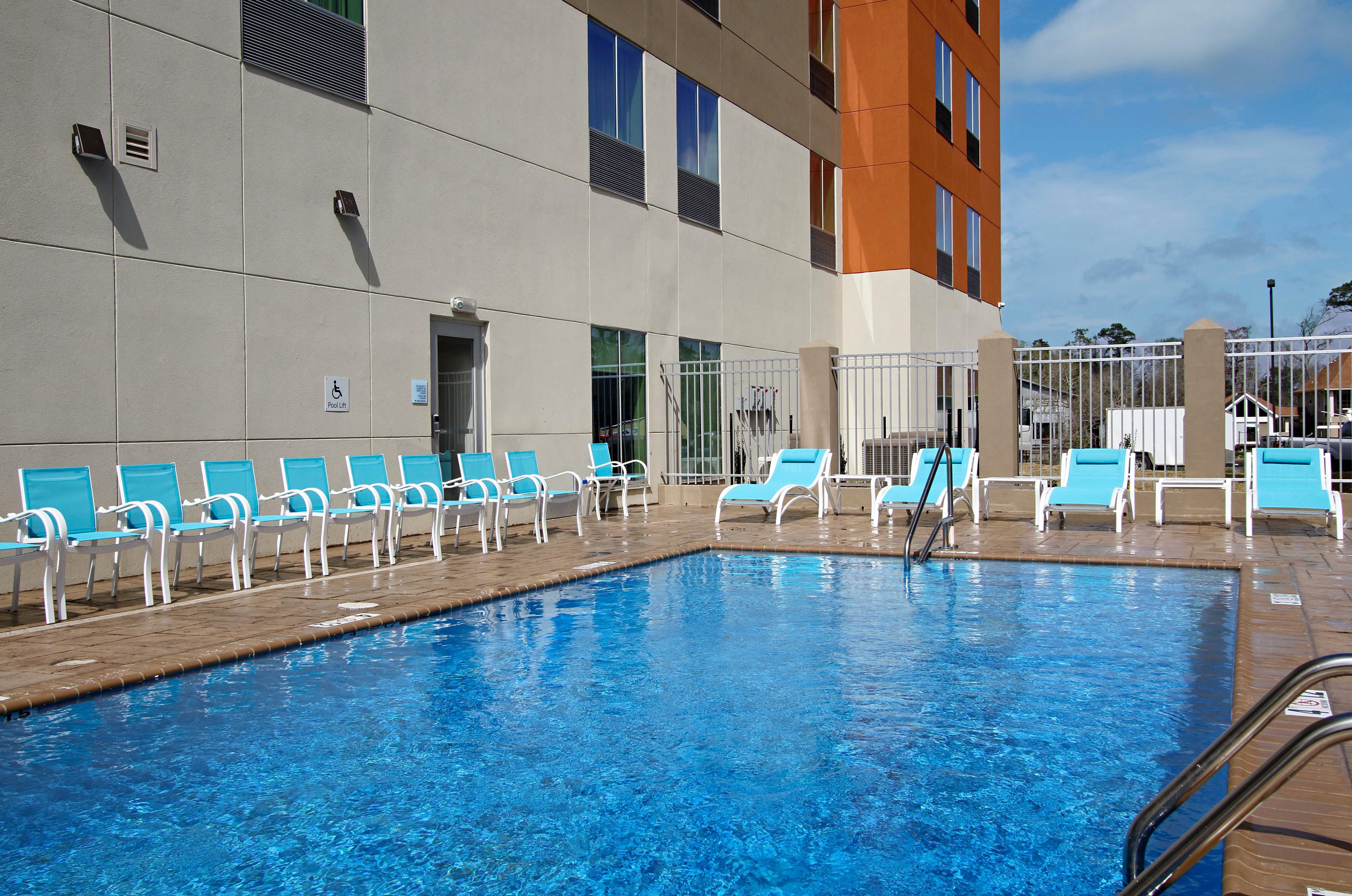 Holiday Inn Express & Suites - Lake Charles South Casino Area By Ihg Exterior foto