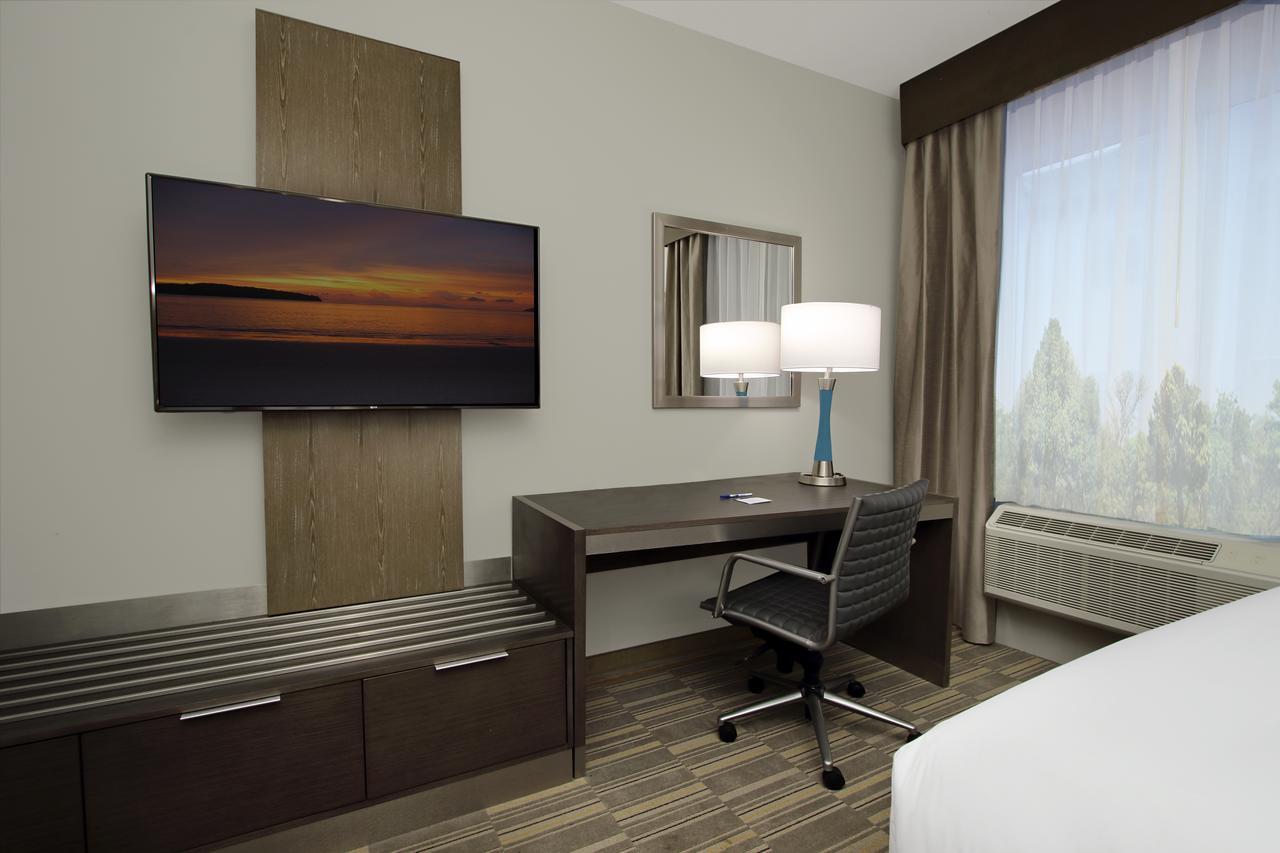 Holiday Inn Express & Suites - Lake Charles South Casino Area By Ihg Exterior foto